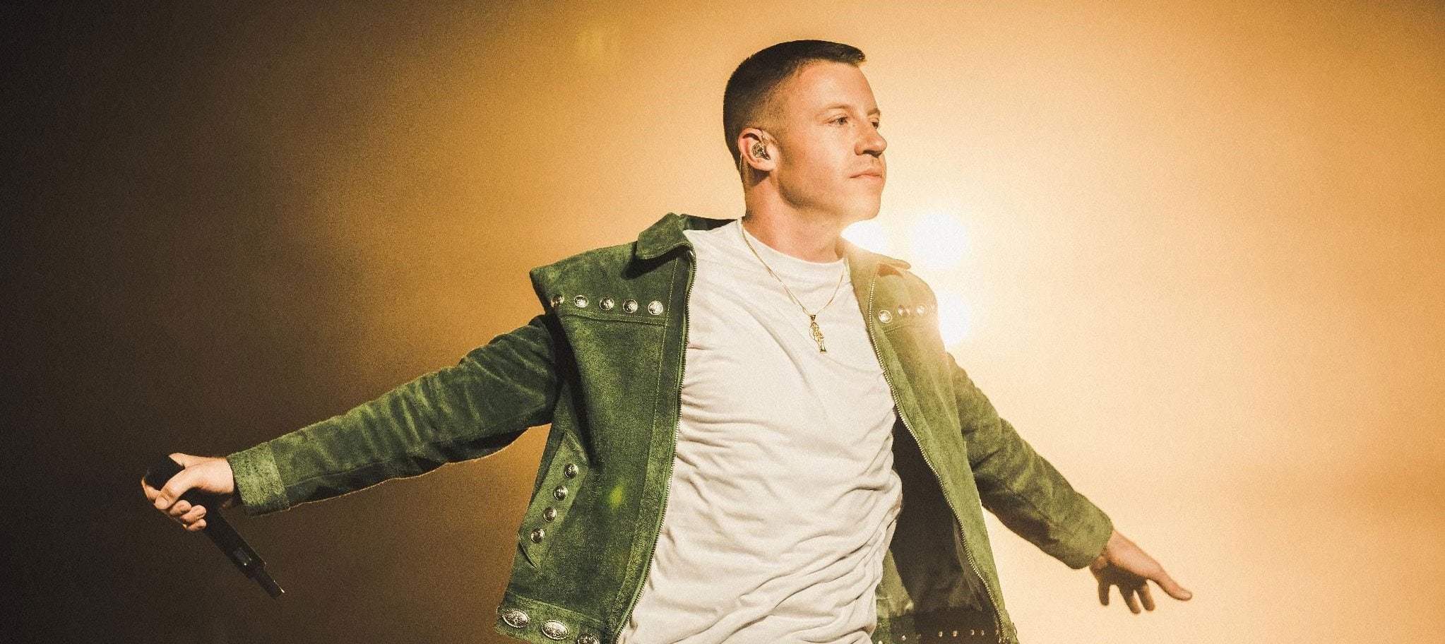 Macklemore gemini tour Ampco Flashlight